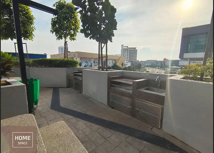 Cosy Sky Tree 5 Min Walk To Aeon Bukit Indah Jb Legoland Exclusive Room Suite By Homespace