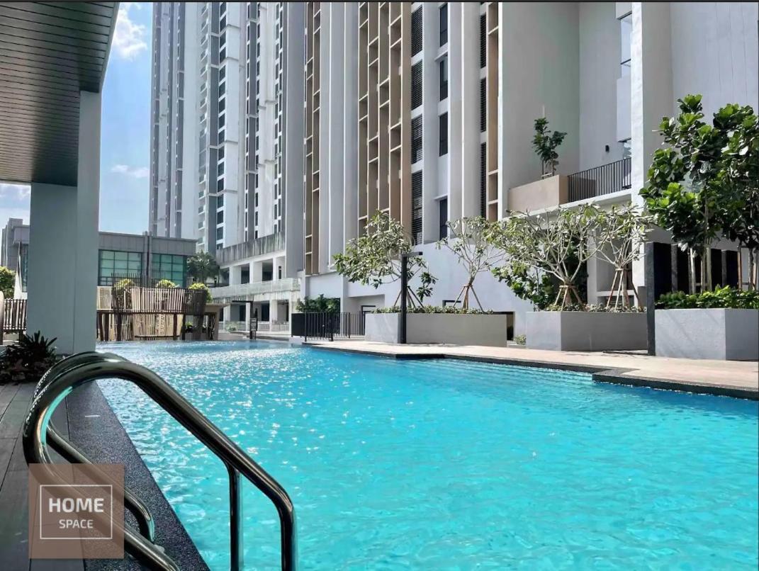 Apartment Cosy Sky Tree 5 Min Walk To Aeon Bukit Indah Jb Legoland Exclusive By Homespace