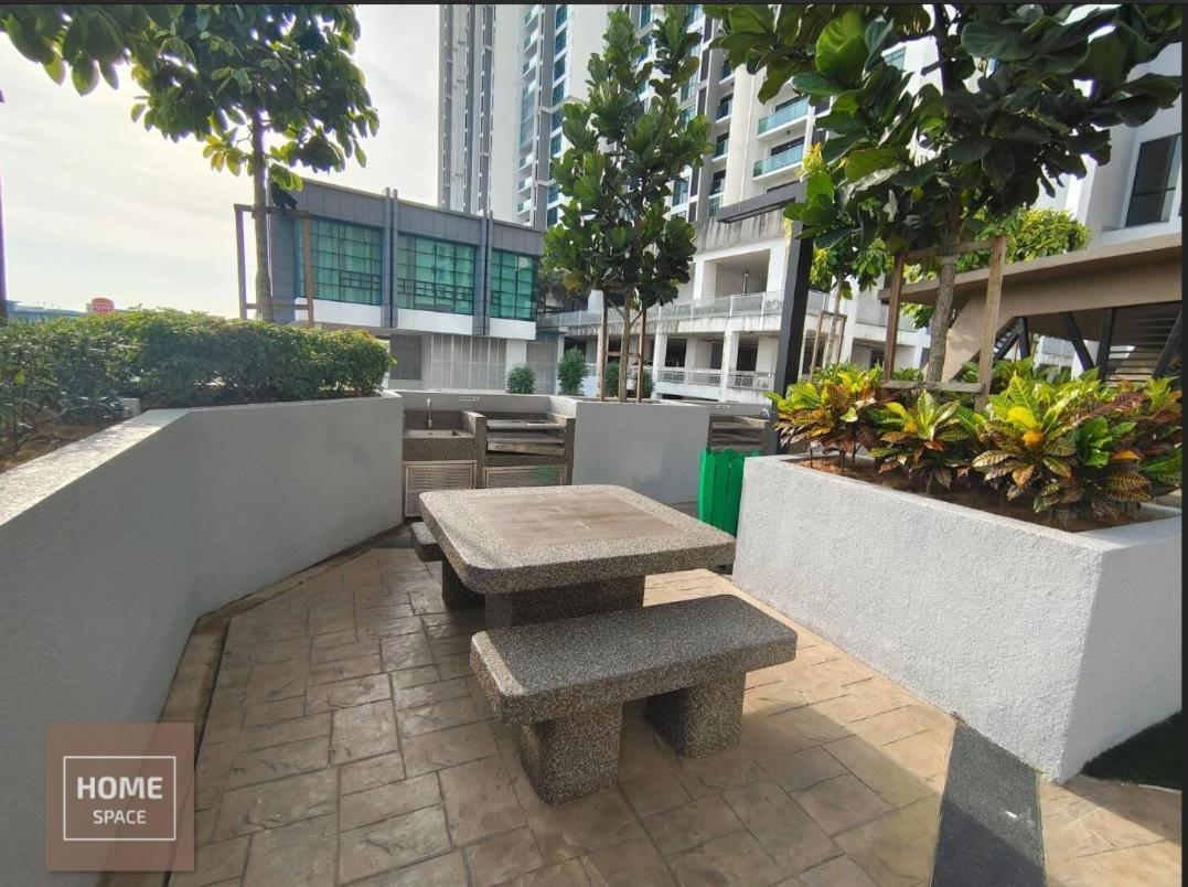 Cosy Sky Tree 5 Min Walk To Aeon Bukit Indah Jb Legoland Exclusive By Homespace Apartment Johor Bahru