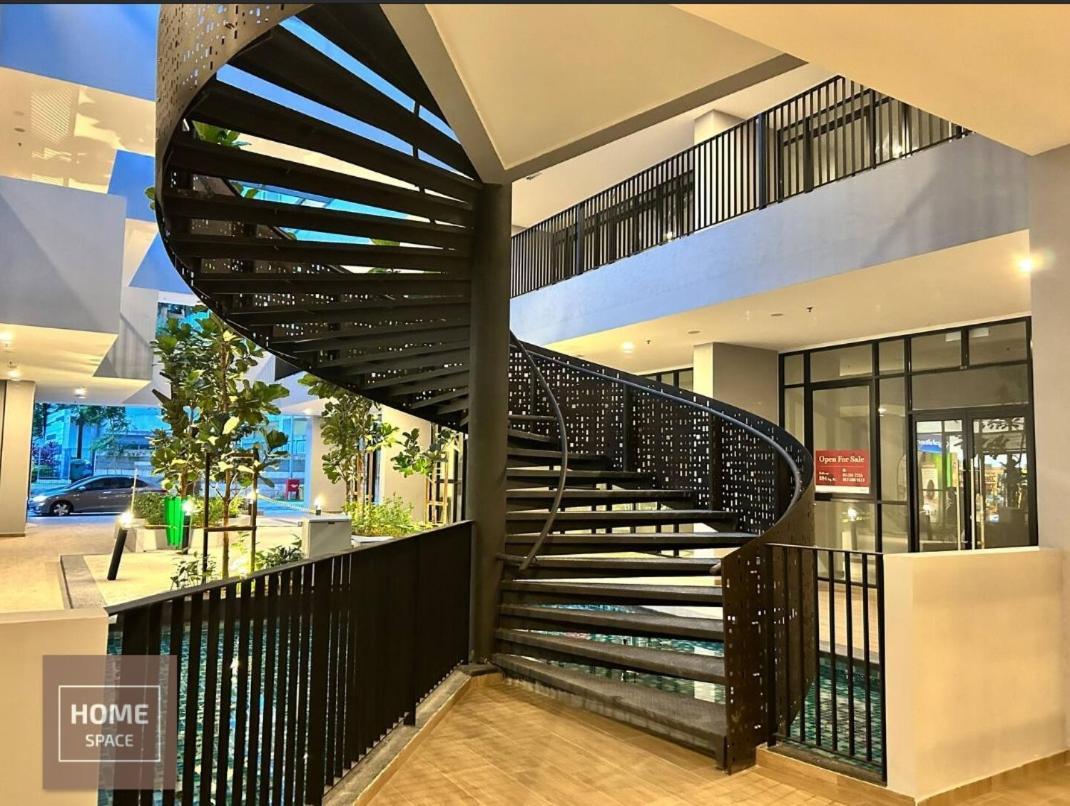 Cosy Sky Tree 5 Min Walk To Aeon Bukit Indah Jb Legoland Exclusive By Homespace Apartment